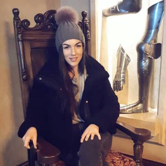 Meet your Posher, Hannah - Picture 1 of 1